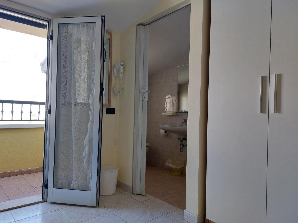 Hotel Villa Aurora بيلاريا-إيجيا مارينا المظهر الخارجي الصورة