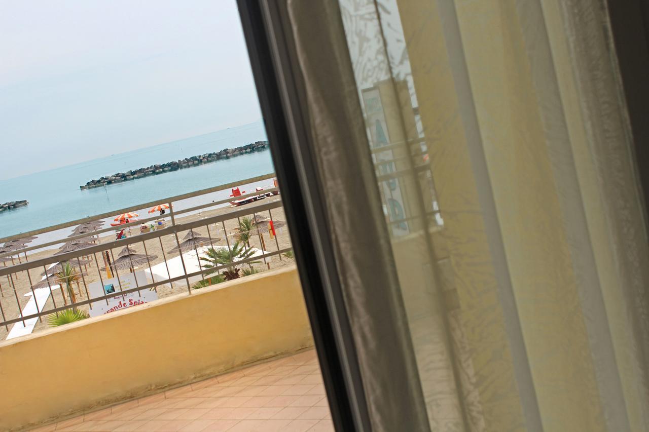 Hotel Villa Aurora بيلاريا-إيجيا مارينا المظهر الخارجي الصورة