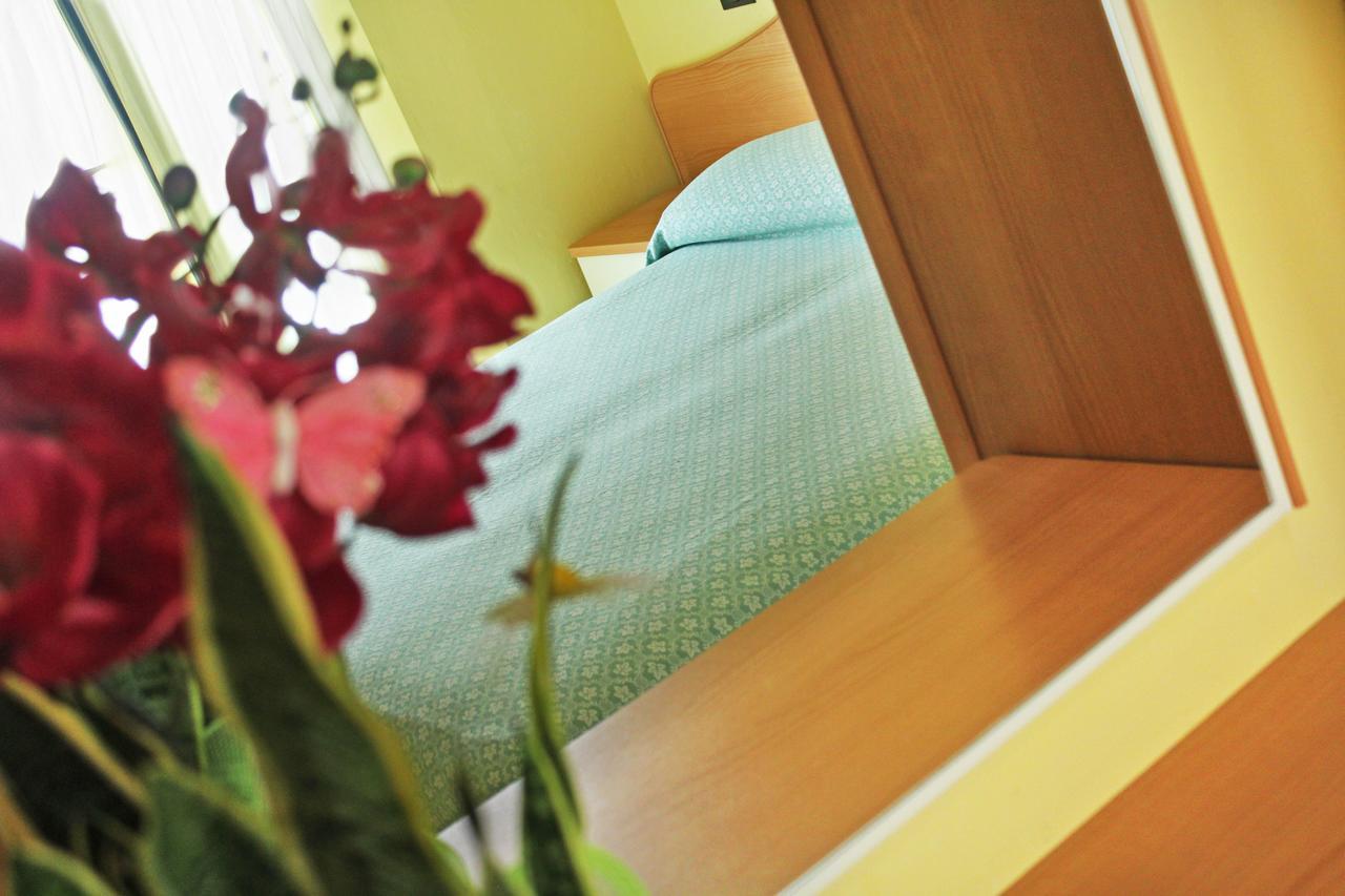 Hotel Villa Aurora بيلاريا-إيجيا مارينا المظهر الخارجي الصورة